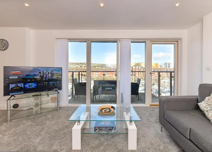 Just Stay Wales - Meridian Wharf, Marina View - 2 Bed Apartment