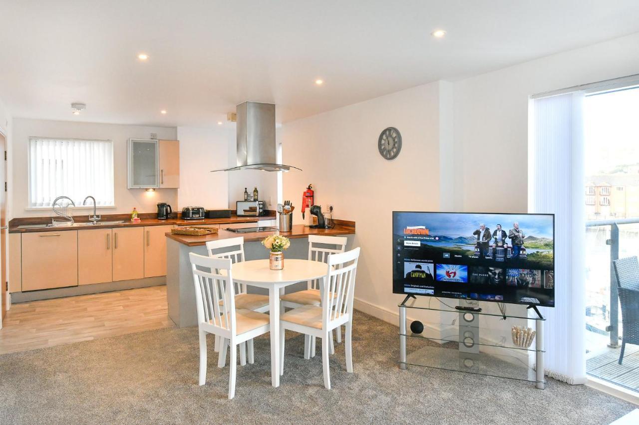 Meridian Wharf, Excellent Marina View Swansea
