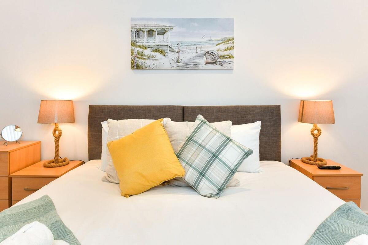 Apartment Meridian Wharf, Excellent Marina View *