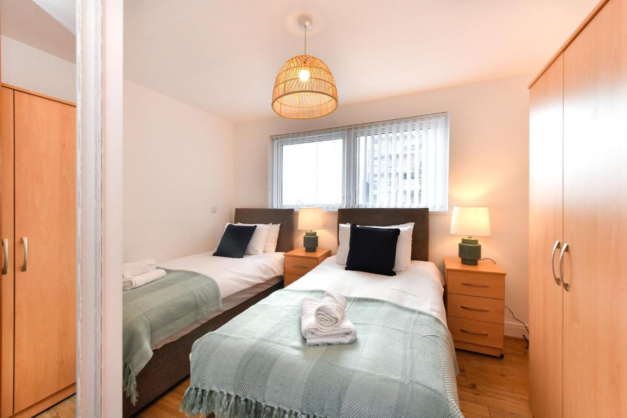 Just Wales - Meridian Wharf, Marina View - 2 Bed Apartamento *