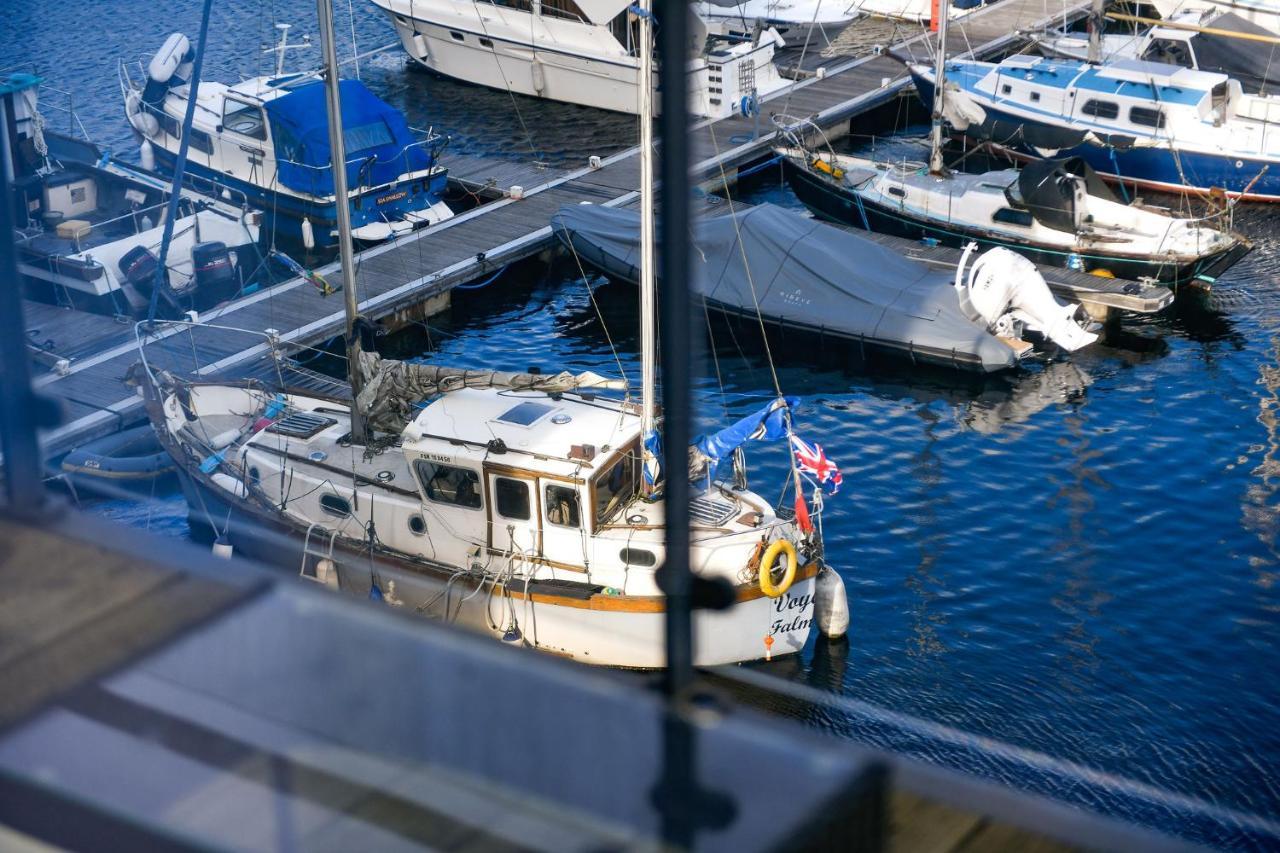 Just Wales - Meridian Wharf, Marina View - 2 Bed Apartamento