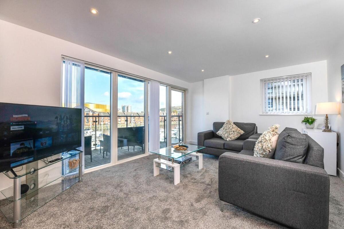 Meridian Wharf, Excellent Marina View Swansea